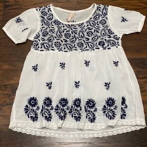 NWT RAGA white boho embroidered top small